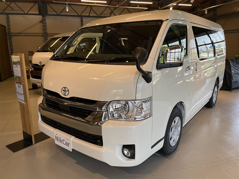 den（TOYOTA HIACE）（デン（トヨタ ハイエース）2.0 ロング ミドルルーフ 無垢材家具）